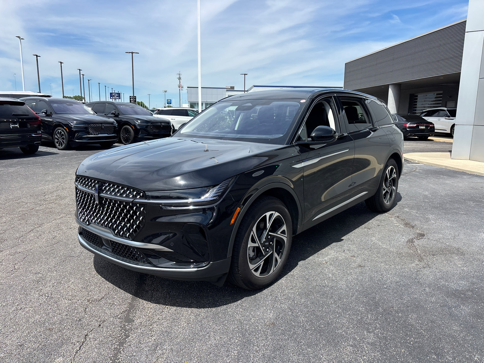 New 2026 Lincoln Nautilus Premier AWD/4WD image 3
