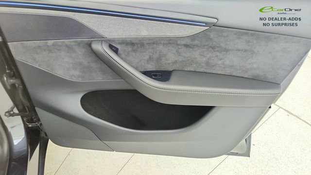 Used 2026 Tesla Model Y 2WD image 21