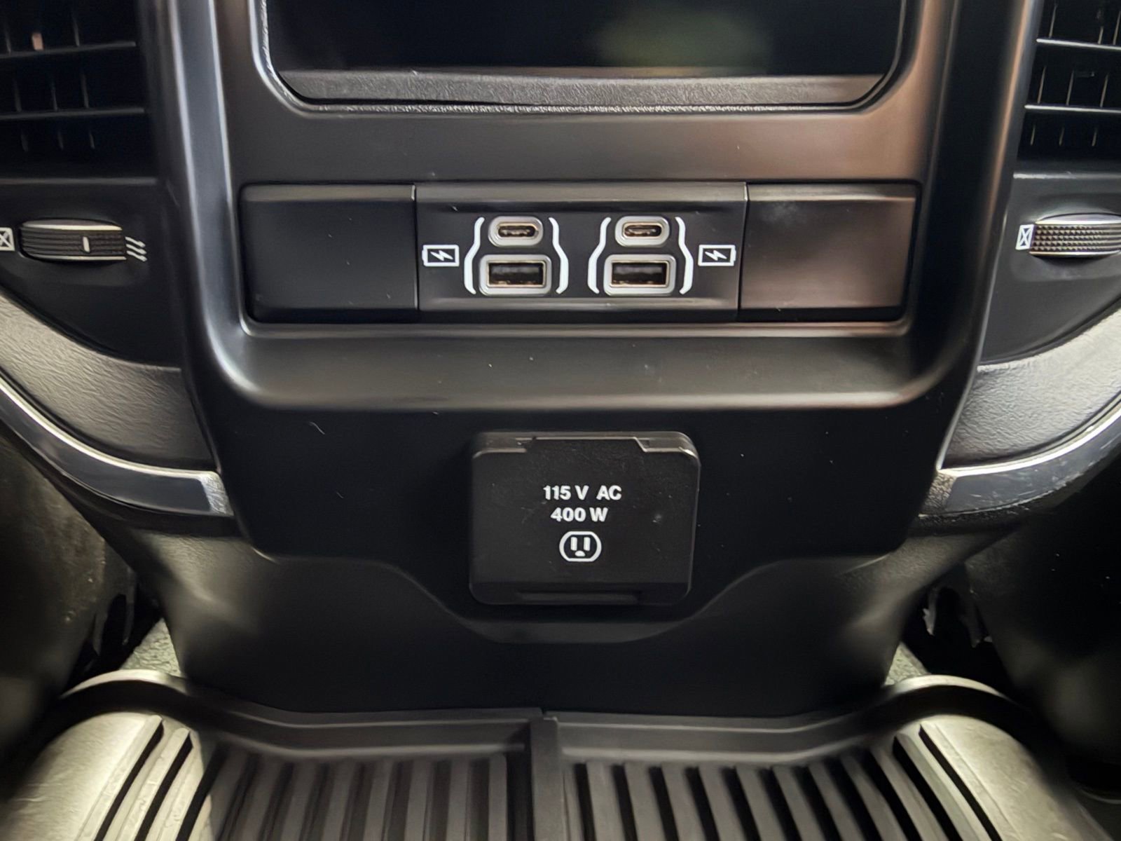 Used 2023 RAM 3500 Laramie AWD/4WD image 33