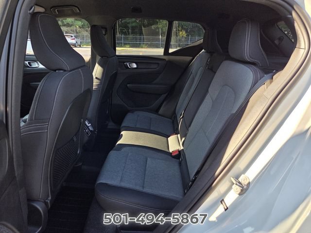 Used 2024 Volvo XC40 B5 Core AWD/4WD image 10