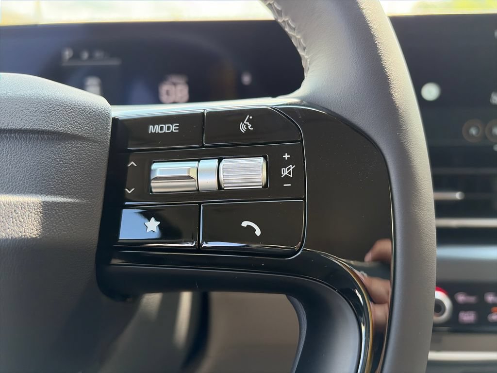New 2027 Kia Carnival FWD image 12