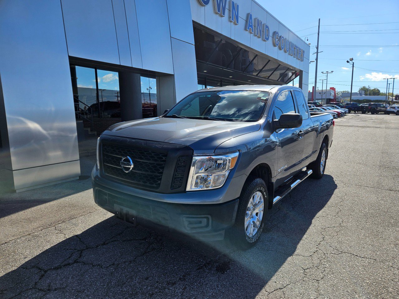 Used 2018 Nissan Titan S w/ S Utility Package image 2