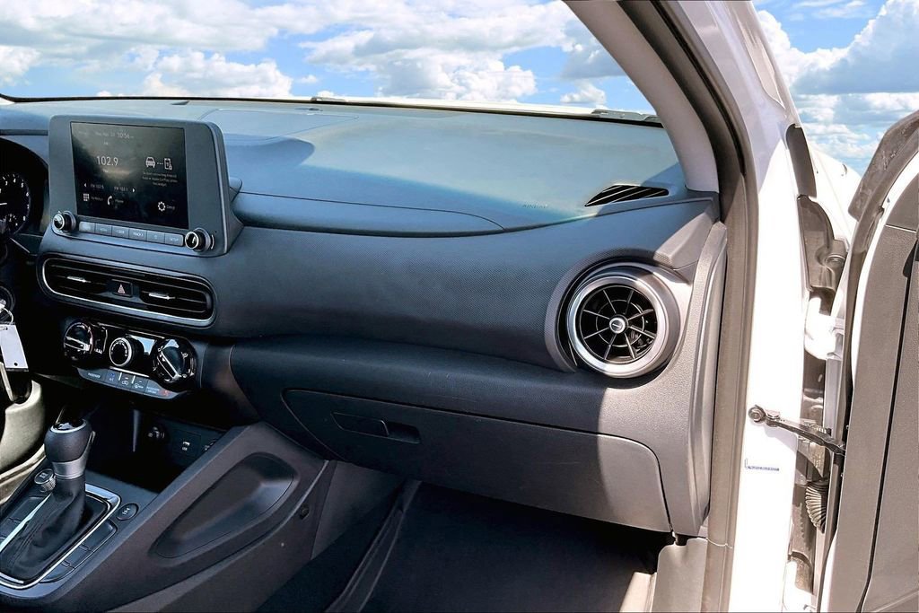 Used 2023 Hyundai Kona SE AWD/4WD image 28