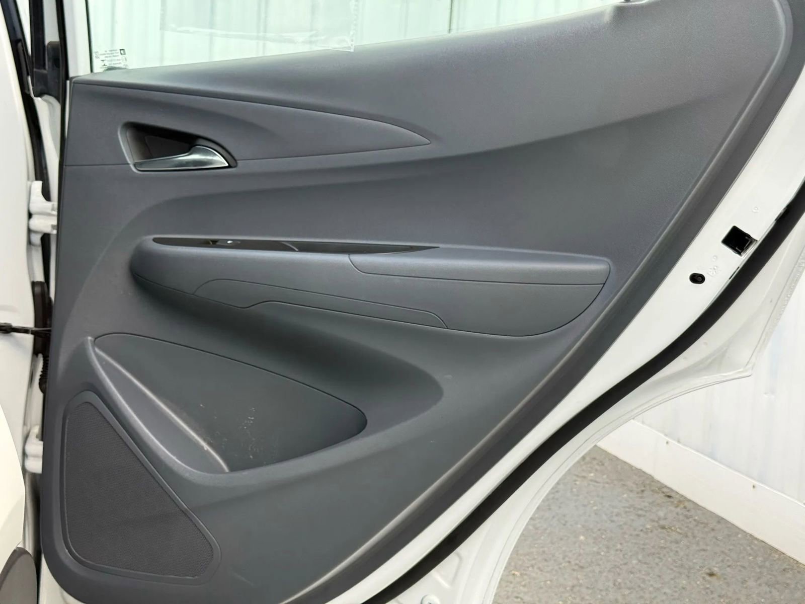 Used 2018 Chevrolet Bolt LT image 18