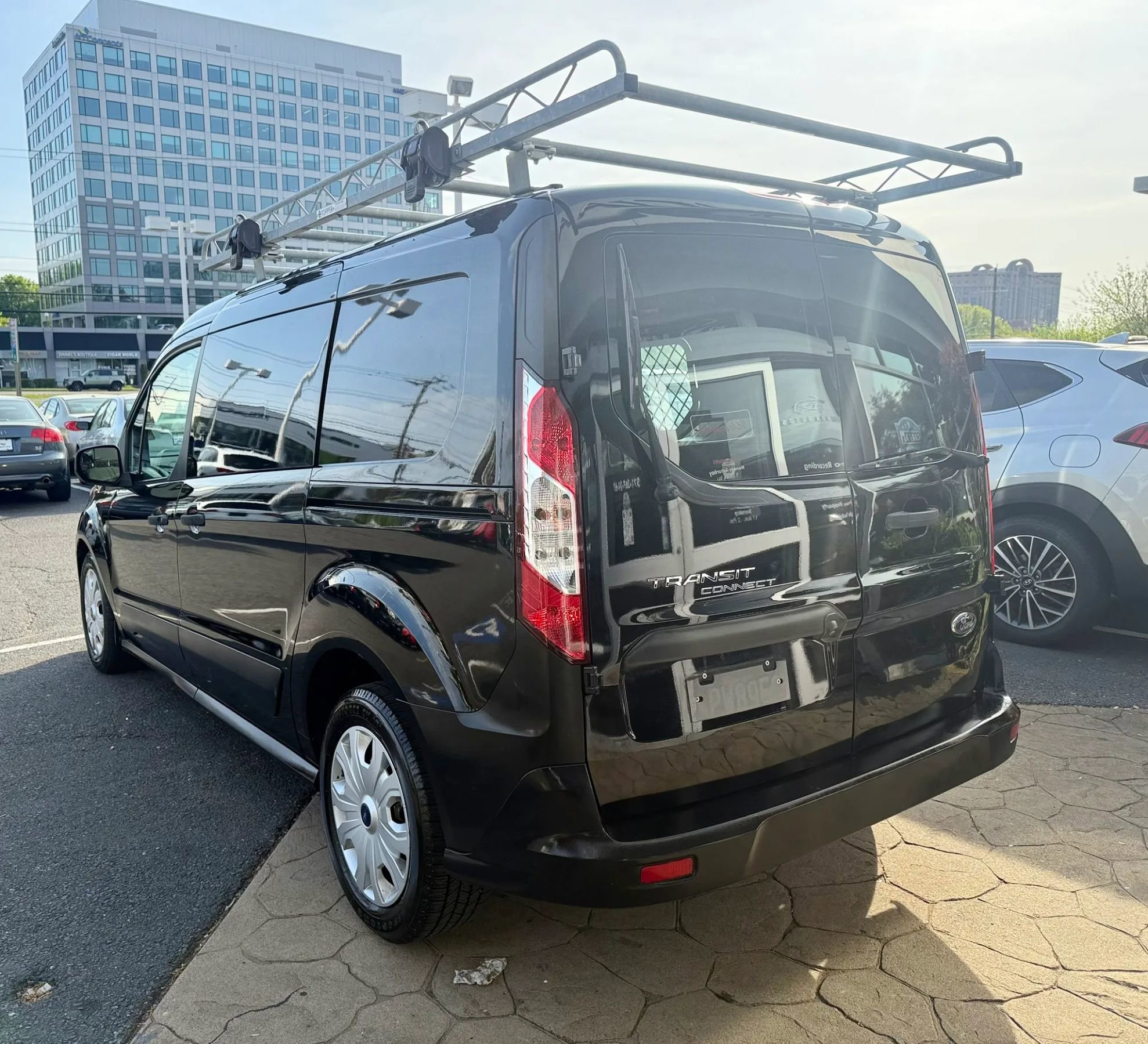 Used 2019 Ford Transit Connect XL FWD image 5