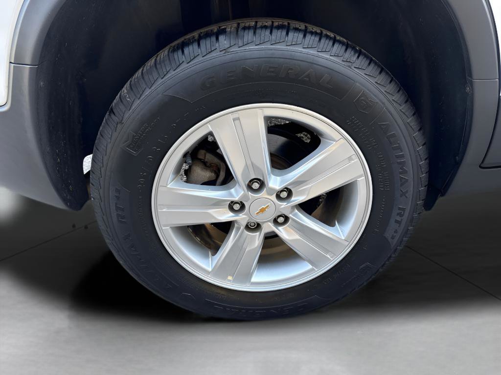 Used 2020 Chevrolet Trax LS AWD/4WD image 15