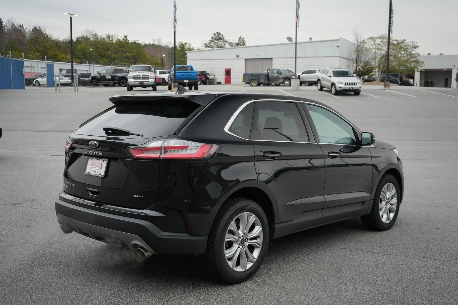 Used 2024 Ford Edge Titanium image 9