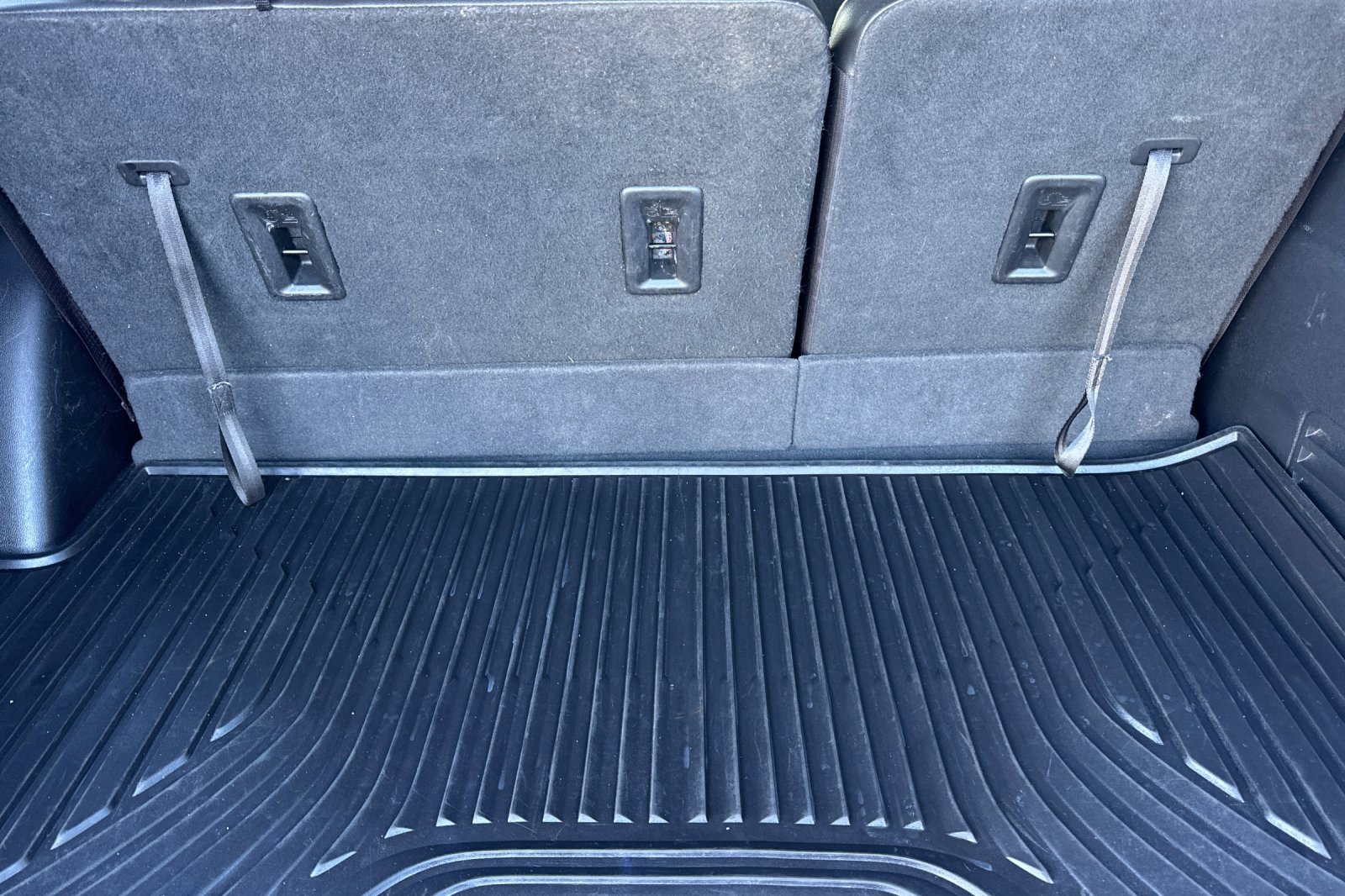 Used 2020 Chevrolet Traverse LT w/ LPO, Blackout Package image 18