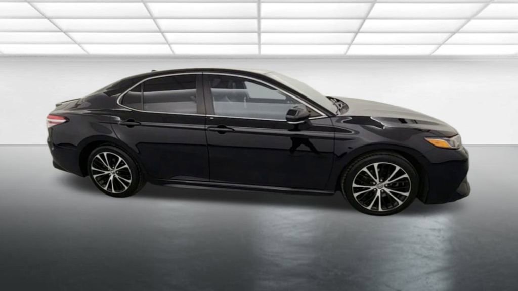 Used 2020 Toyota Camry SE w/ Audio Package image 9