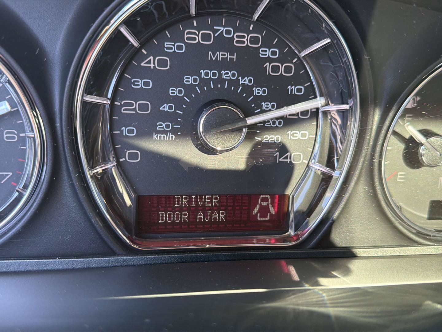 Used 2010 Lincoln MKS FWD image 24