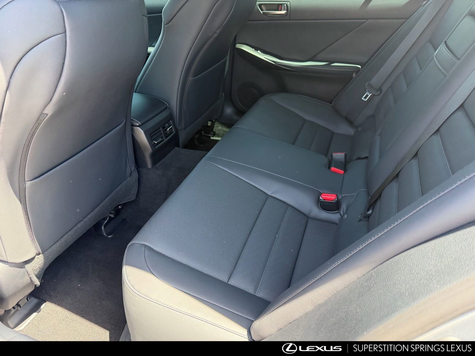 Certified 2025 Lexus IS 350 F Sport RWD image 17