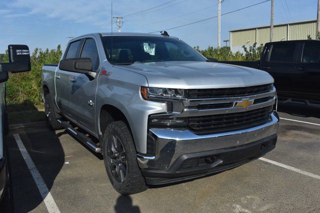 Used 2019 Chevrolet Silverado 1500 LT w/ Texas Edition AWD/4WD image 3