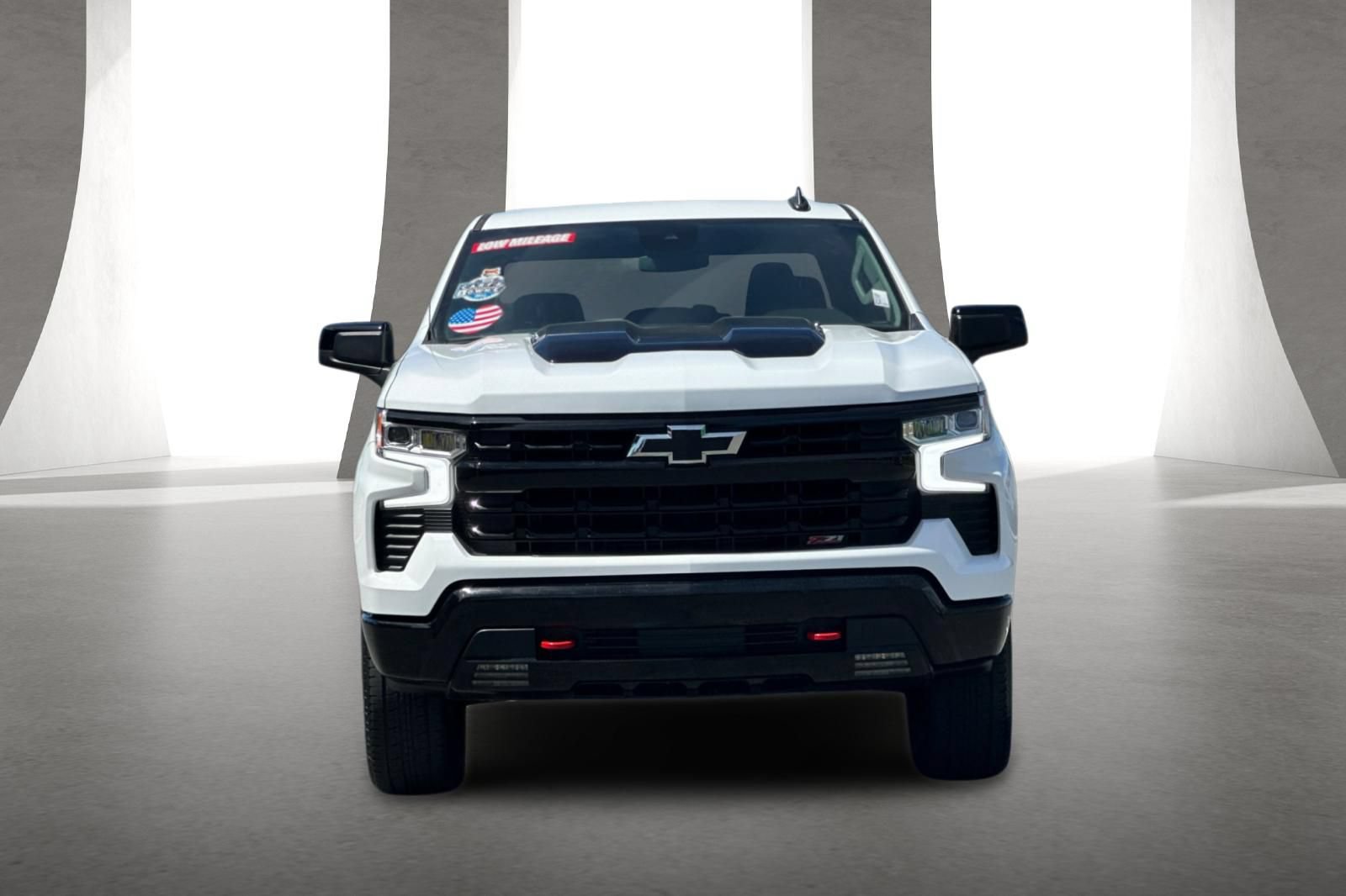 Used 2025 Chevrolet Silverado 1500 LT Trail Boss w/ Protection Package AWD/4WD image 9