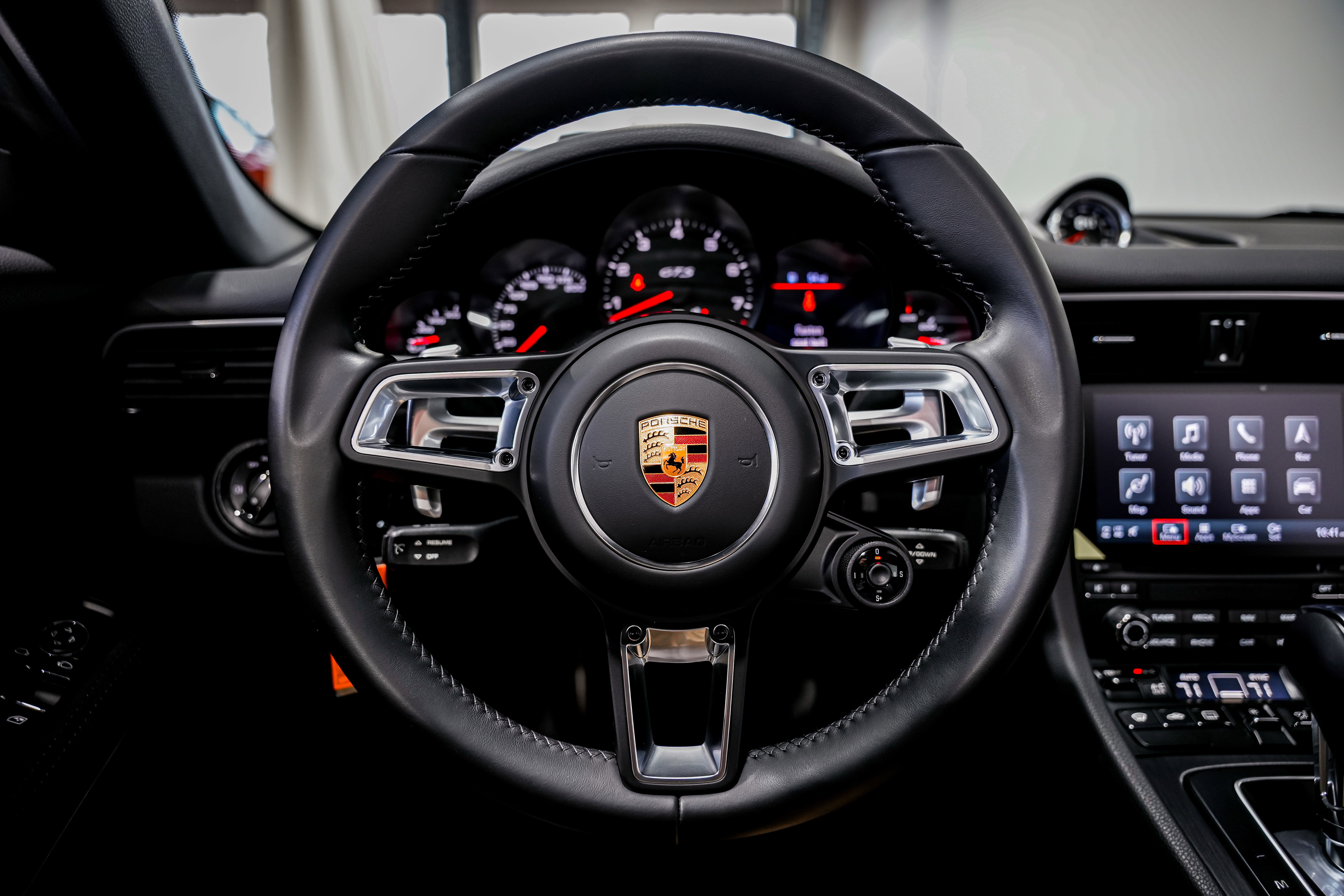 Used 2018 Porsche 911 Targa 4 GTS image 10