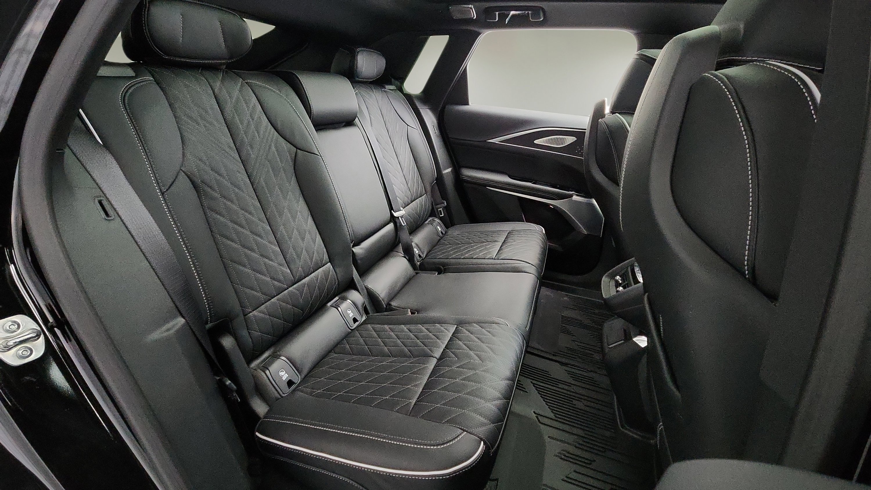 New 2026 Cadillac Lyriq V w/ LPO, Floor Liner Package image 29