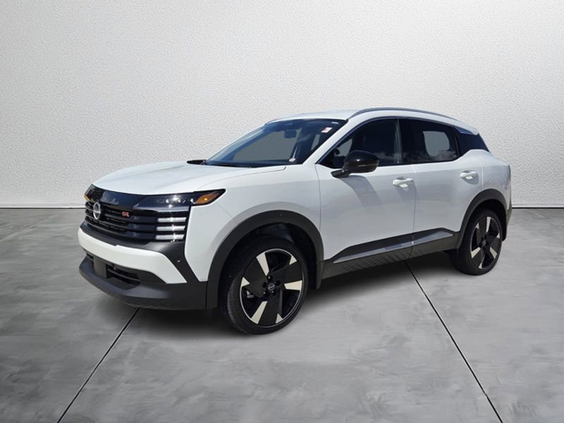 Used 2026 Nissan Kicks SR image 2