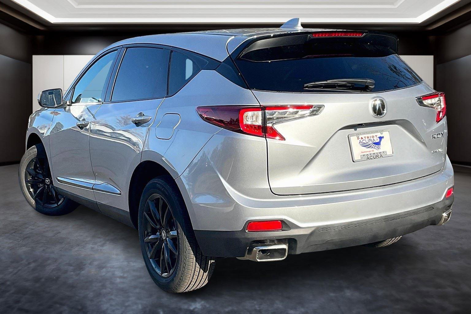 New 2025 Acura RDX SH-AWD image 3
