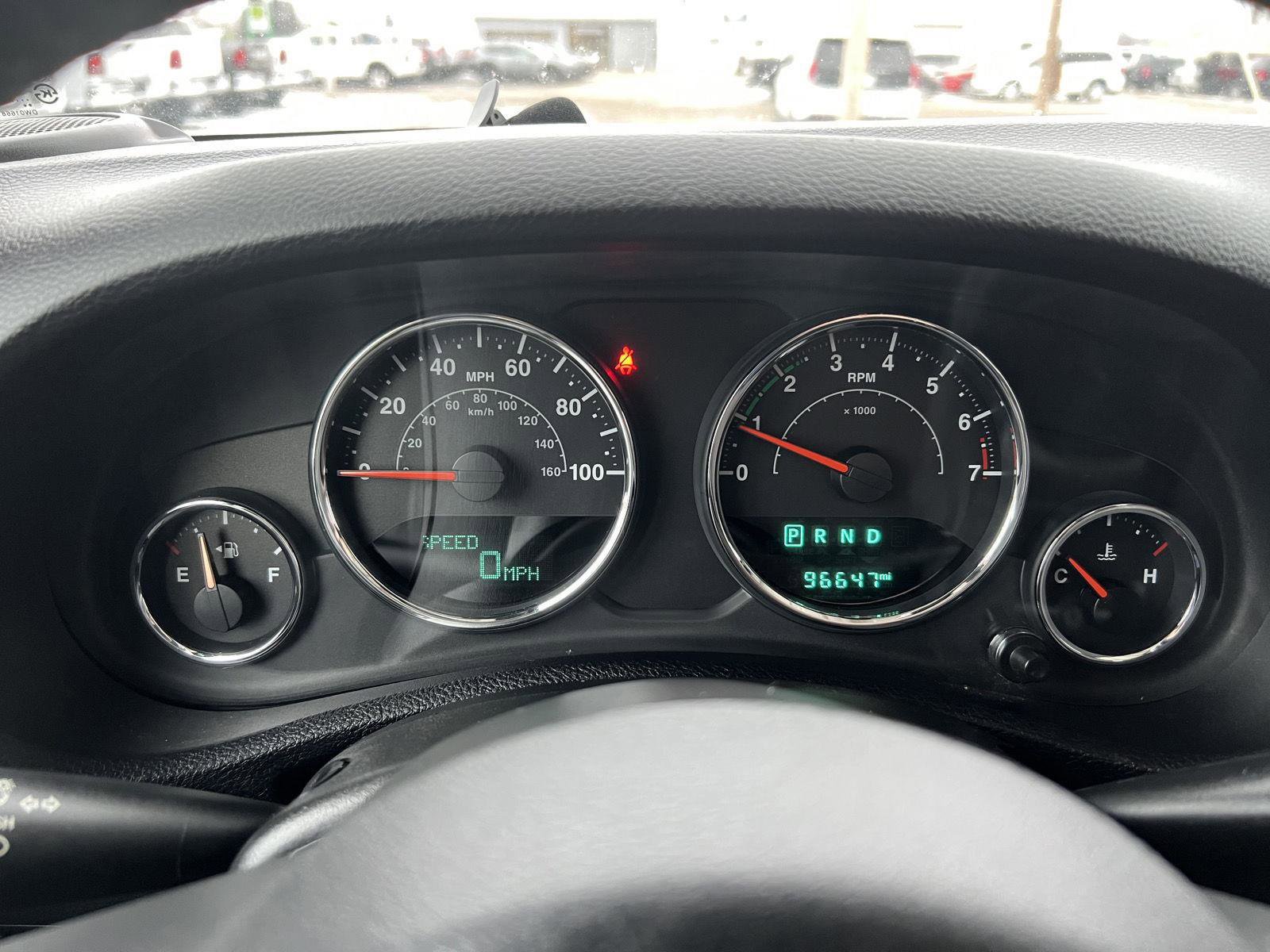 Used 2017 Jeep Wrangler Unlimited Sahara w/ Connectivity Group image 16