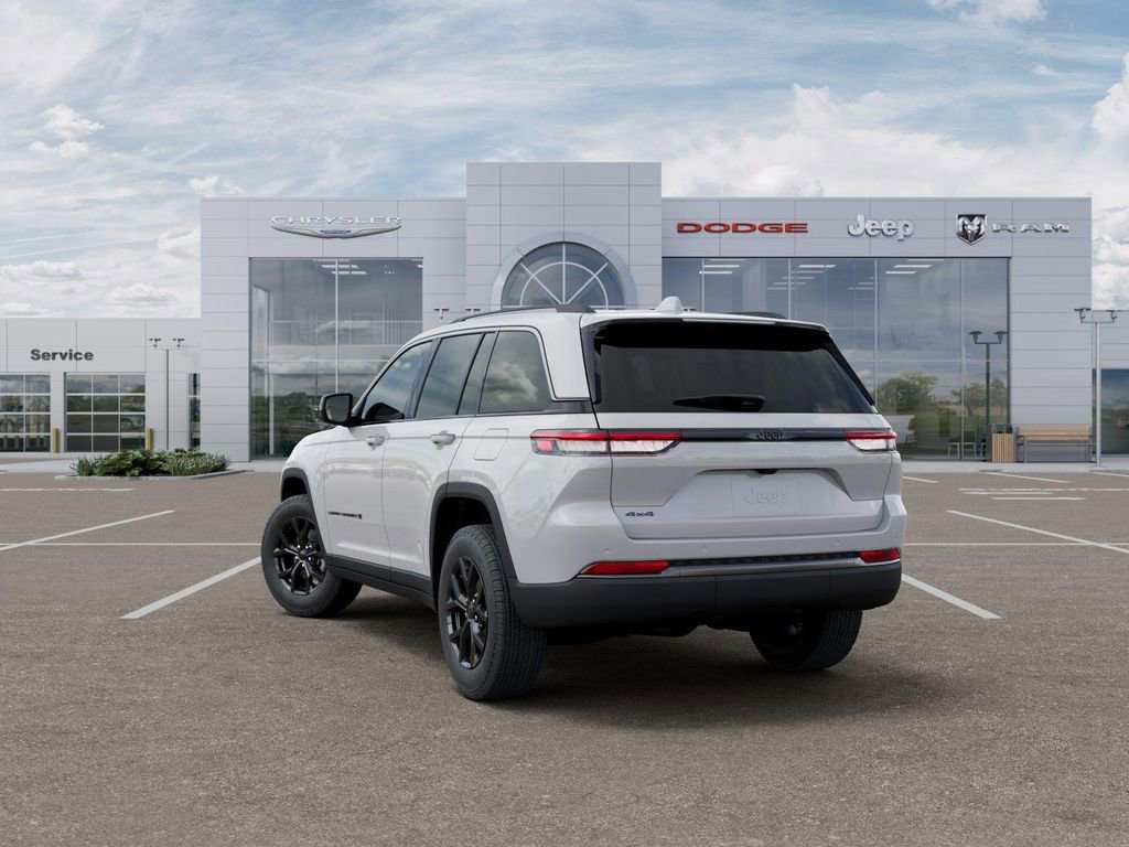 New 2026 Jeep Grand Cherokee Altitude image 3