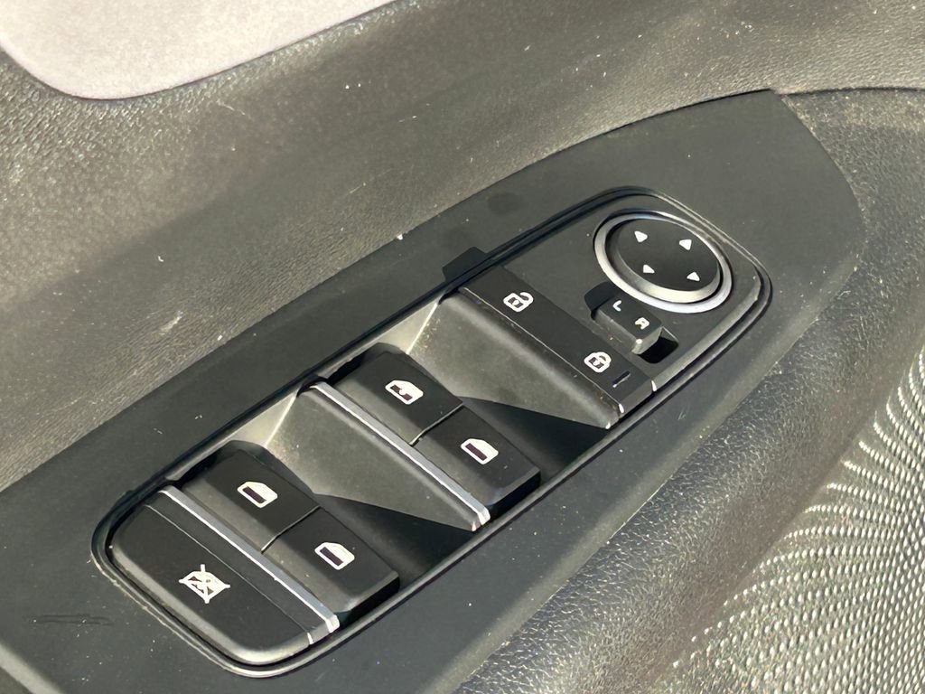 Used 2024 Kia Forte LXS w/ LXS Technology Package image 25