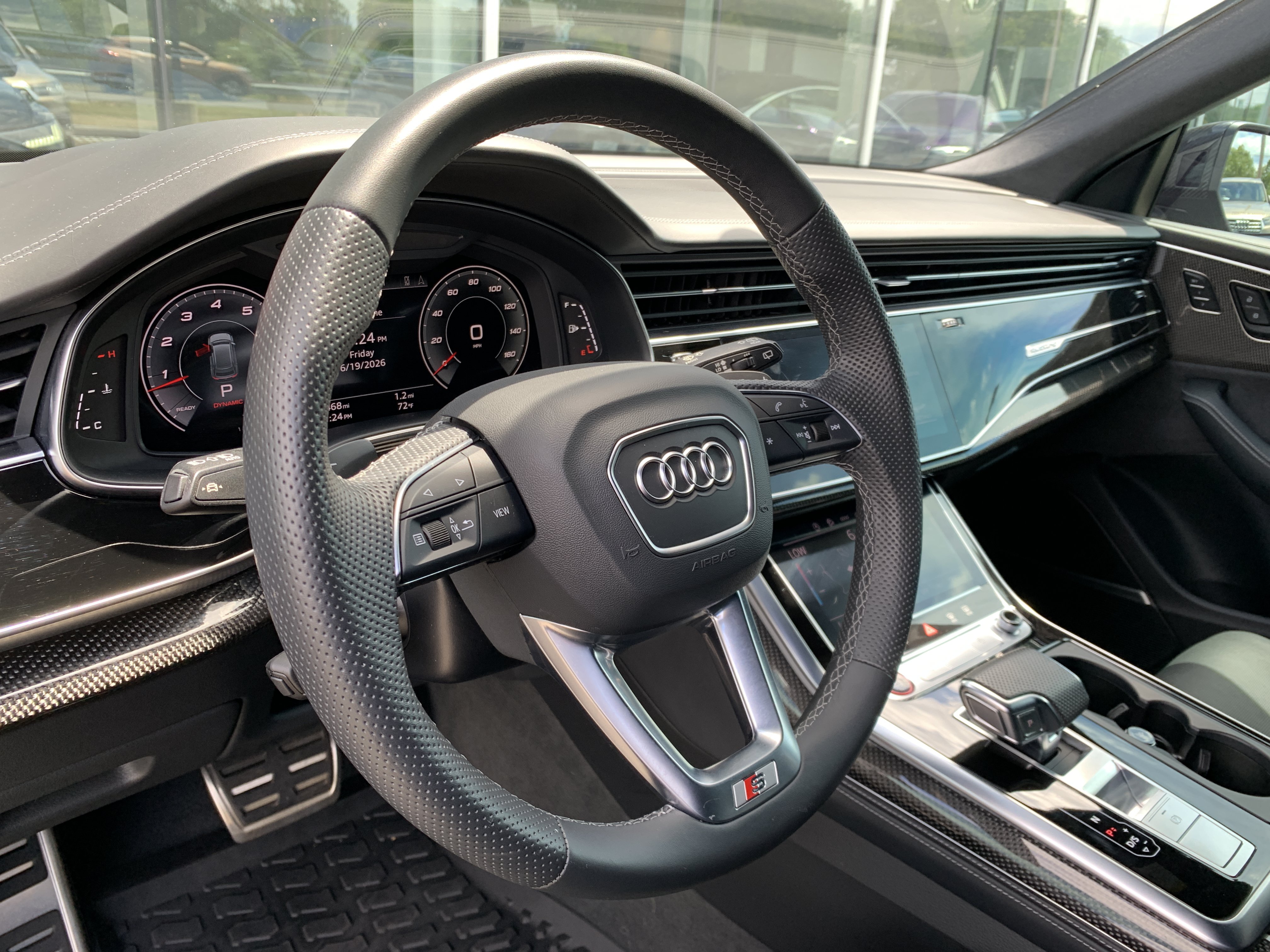 Certified 2023 Audi SQ8 Premium Plus w/ SQ8 Luxury Package AWD/4WD image 4