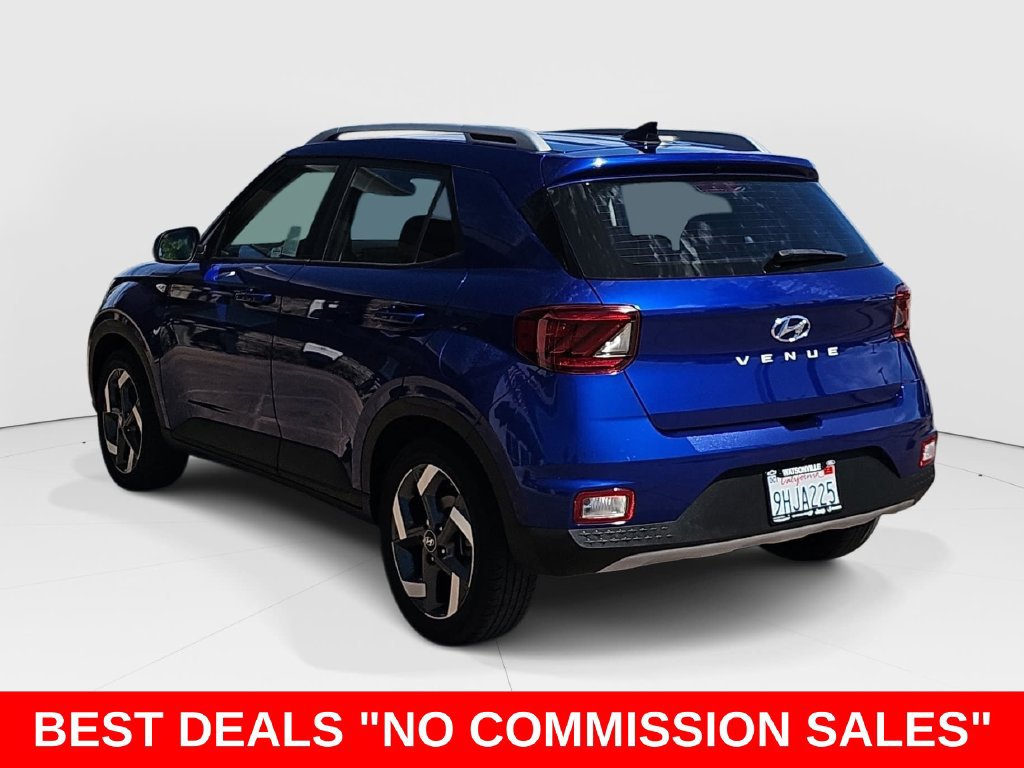 Used 2022 Hyundai Venue Limited FWD image 5