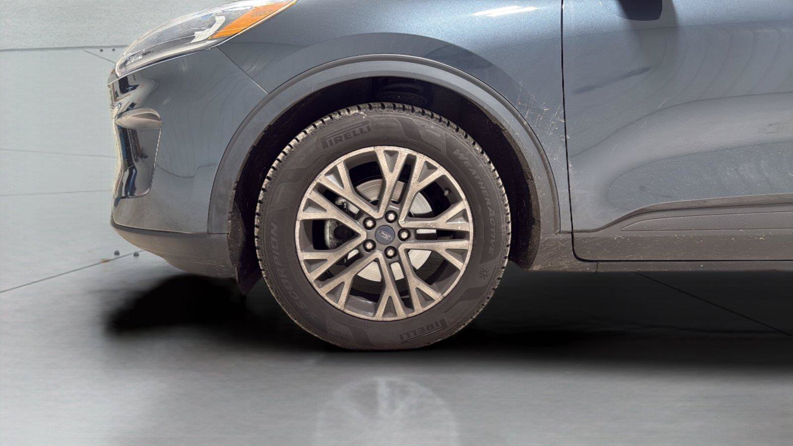Used 2022 Ford Escape SEL w/ Technology Package FWD image 27