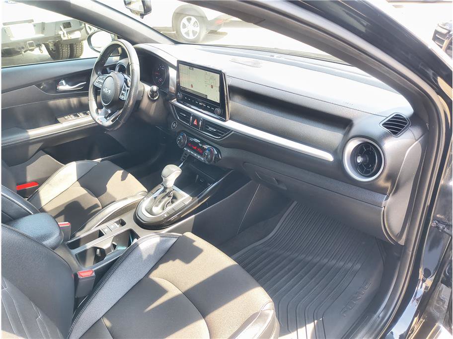 Used 2024 Kia Forte GT-Line FWD image 12