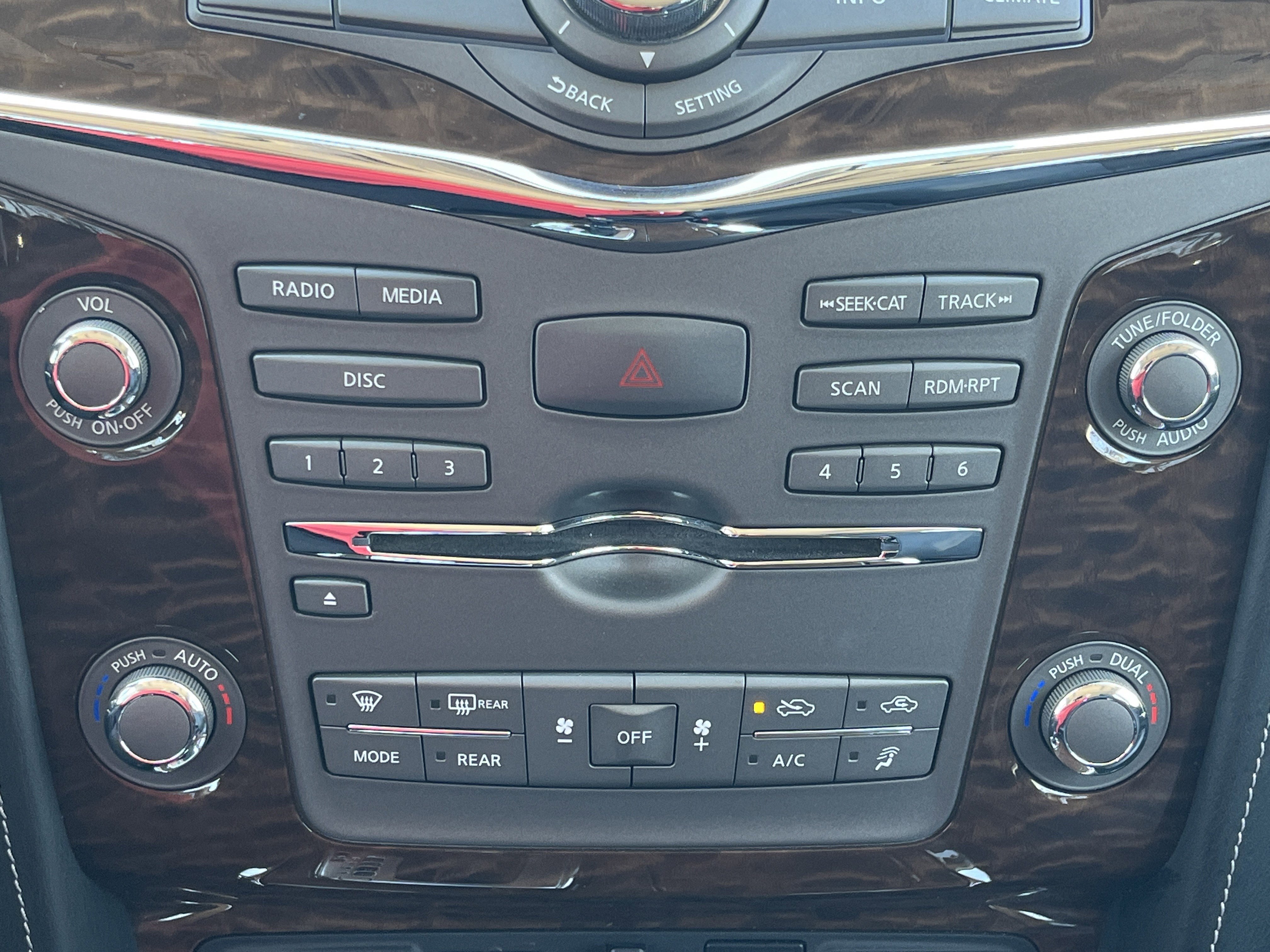 Used 2019 Nissan Armada SL w/ Premium Package RWD image 8