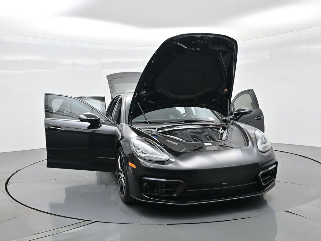 Used 2023 Porsche Panamera Platinum Edition image 38