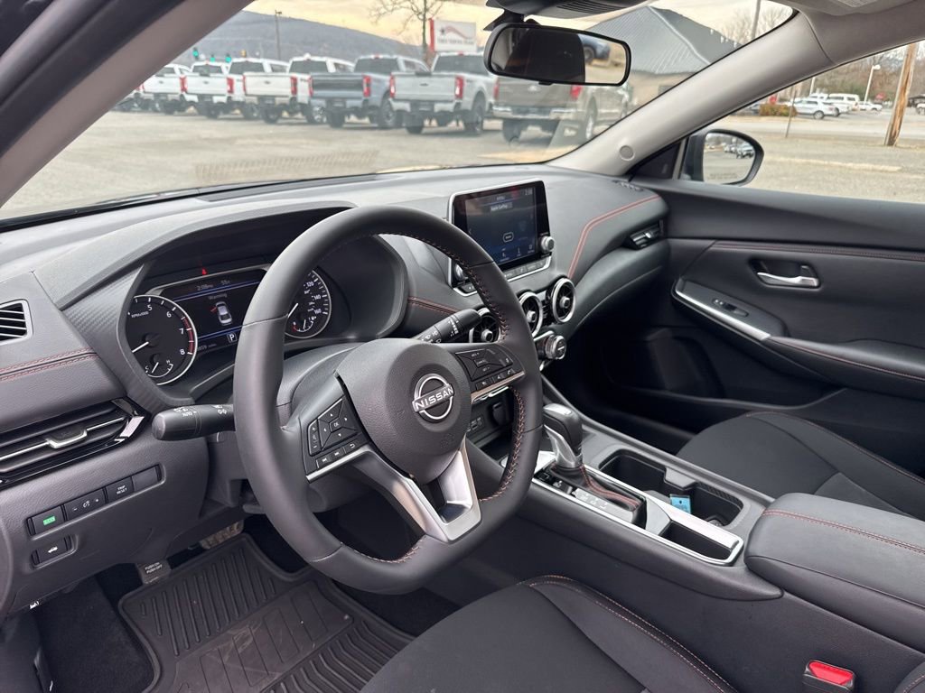 Used 2025 Nissan Sentra SR image 8