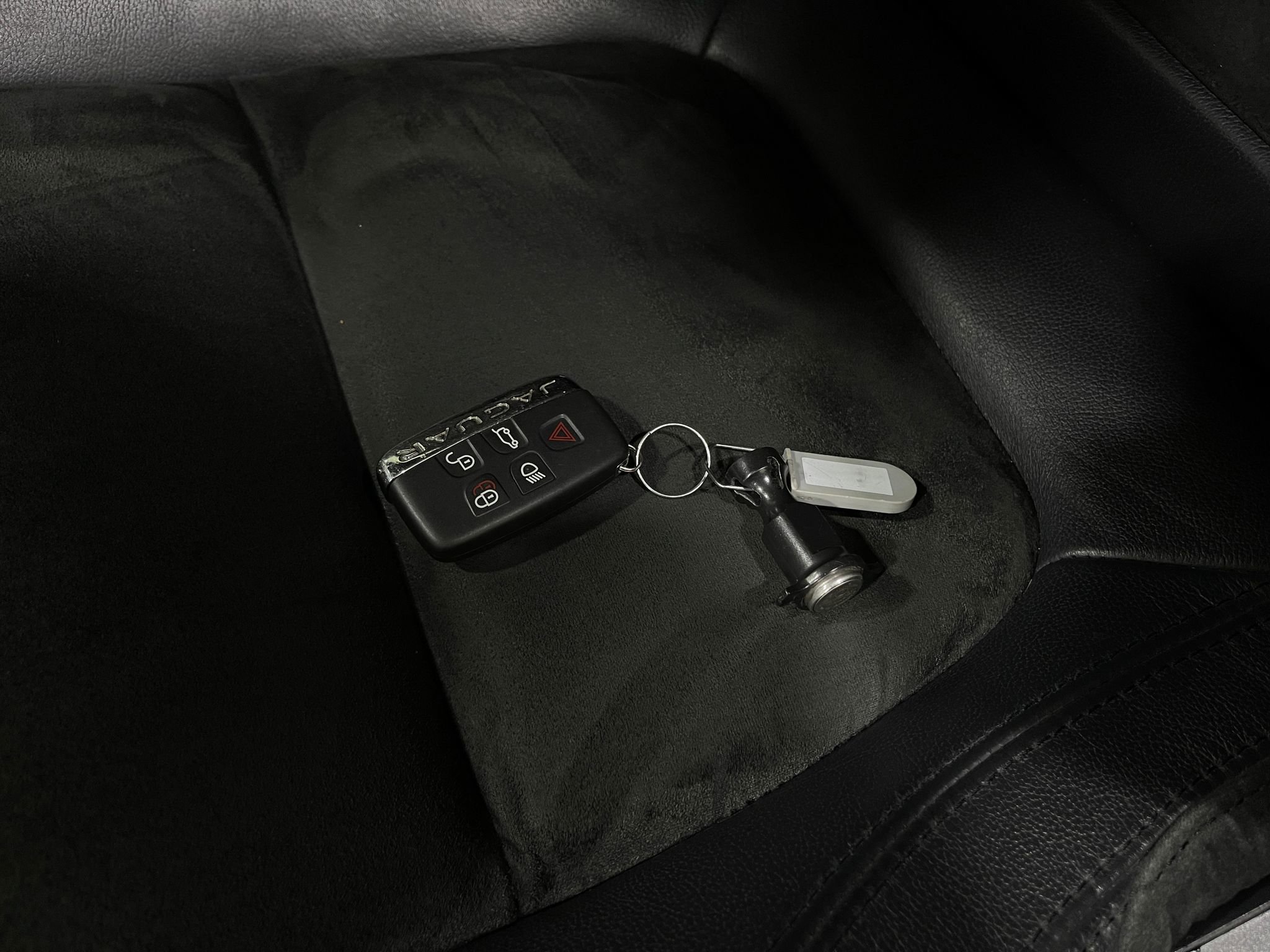 Used 2016 Jaguar F-TYPE S image 35