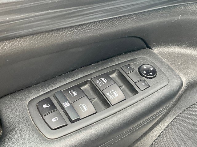 Used 2020 Jeep Grand Cherokee Laredo image 23