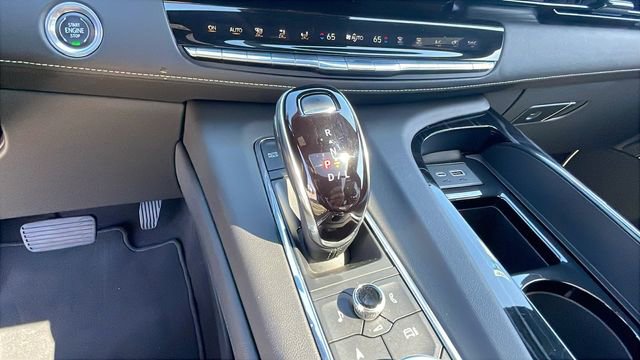 Used 2024 Cadillac Escalade Sport AWD/4WD image 17