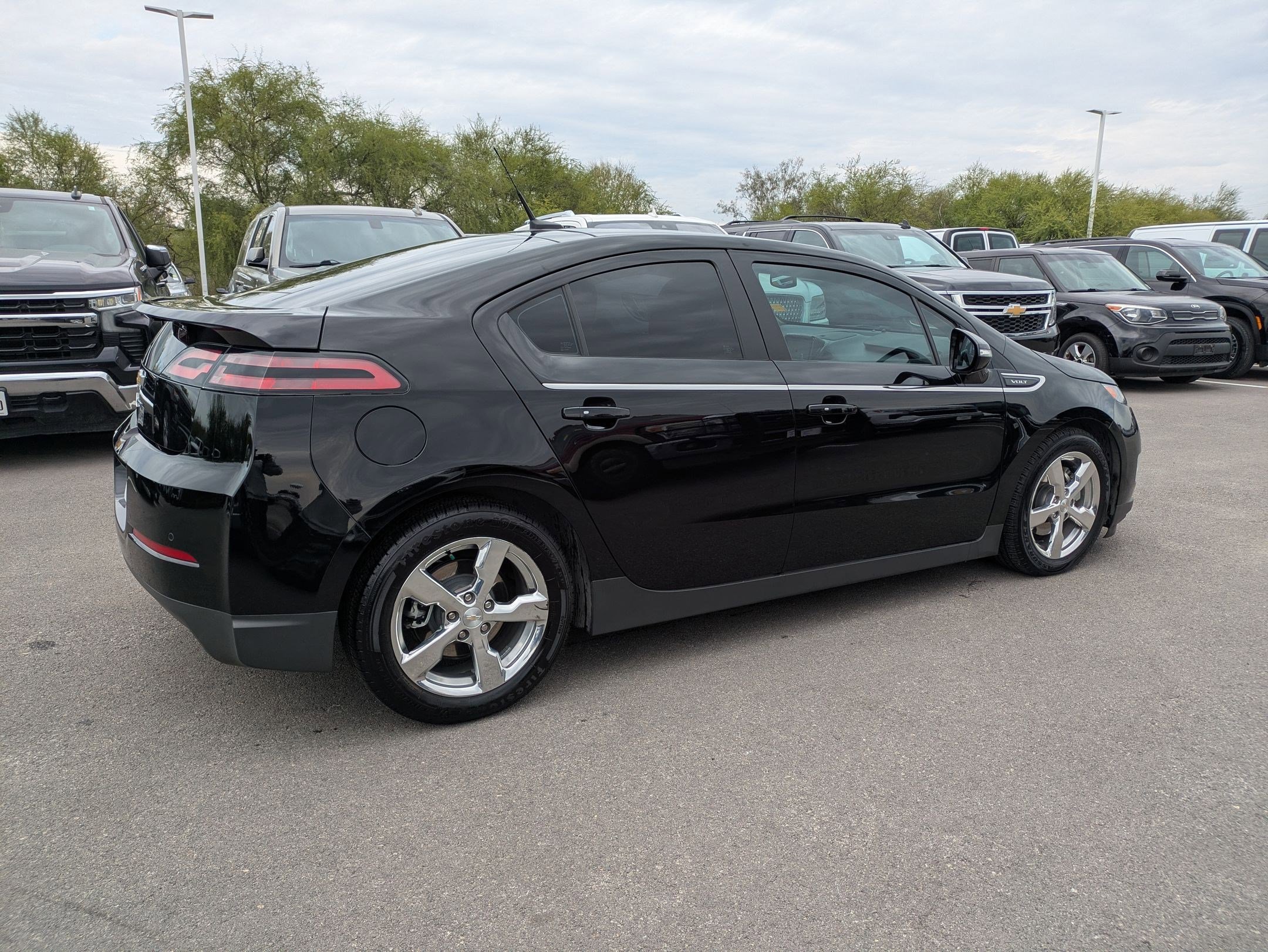 Used 2012 Chevrolet Volt Premium w/ Premium Trim Package image 2