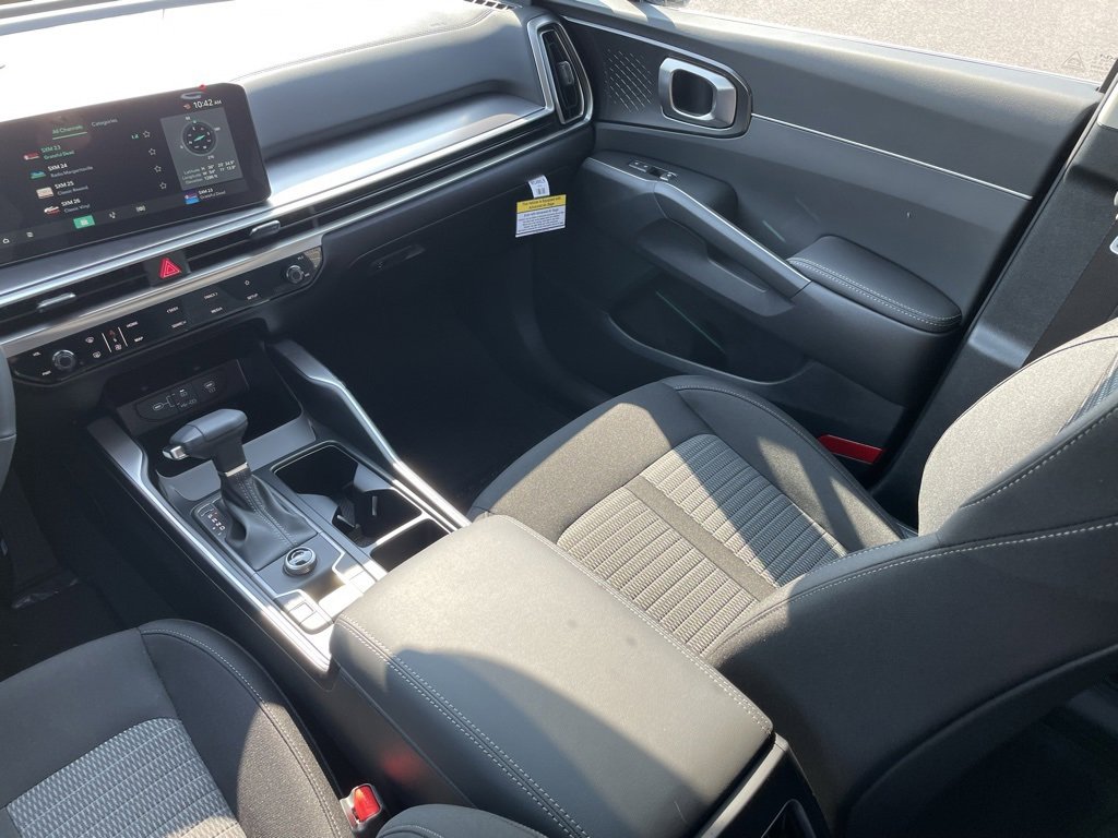 New 2026 Kia Sorento LX image 24