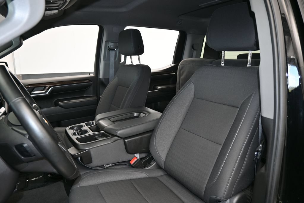 Used 2024 Chevrolet Silverado 1500 LT RWD image 10