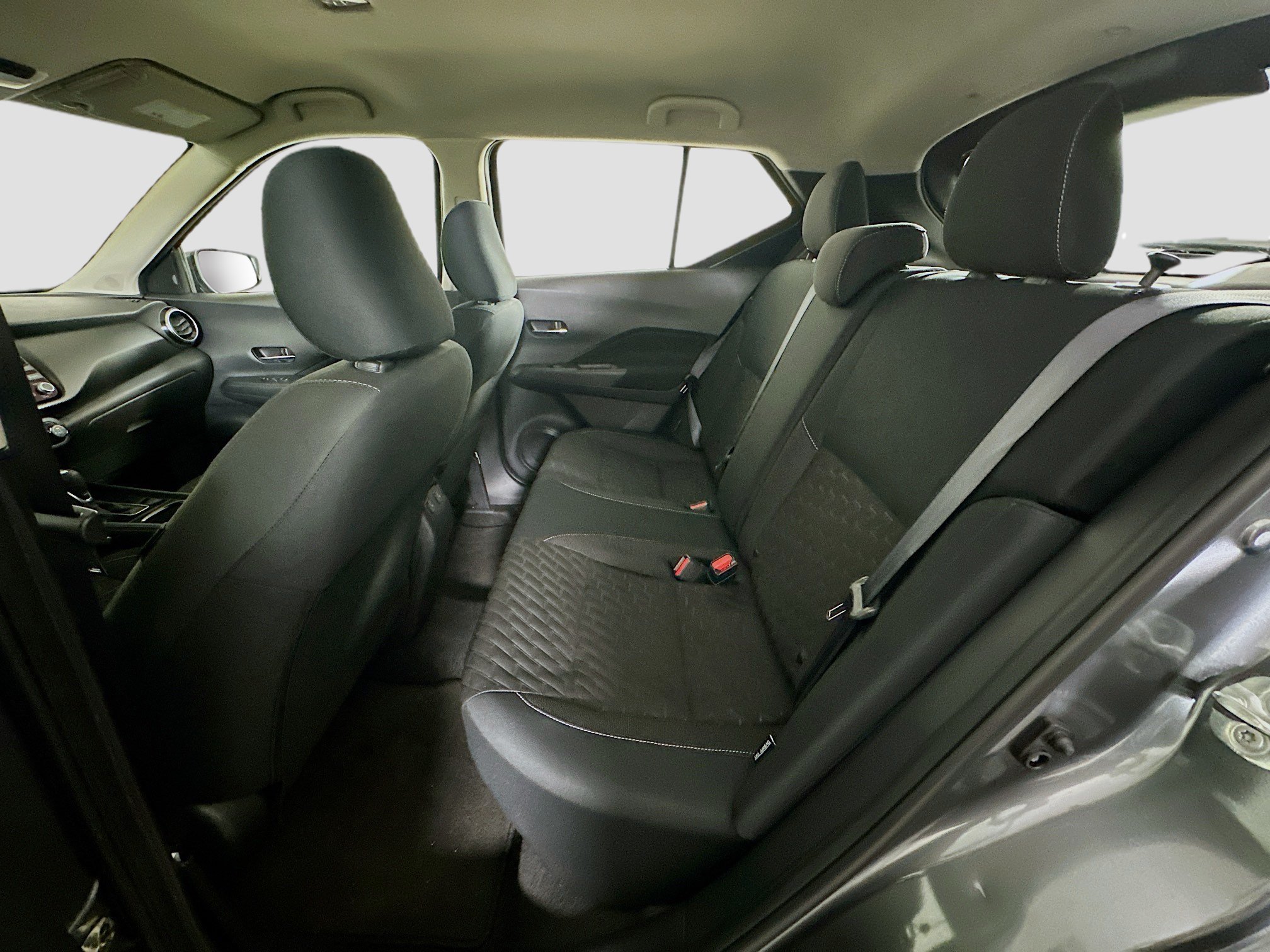 Used 2022 Nissan Kicks SV FWD image 28