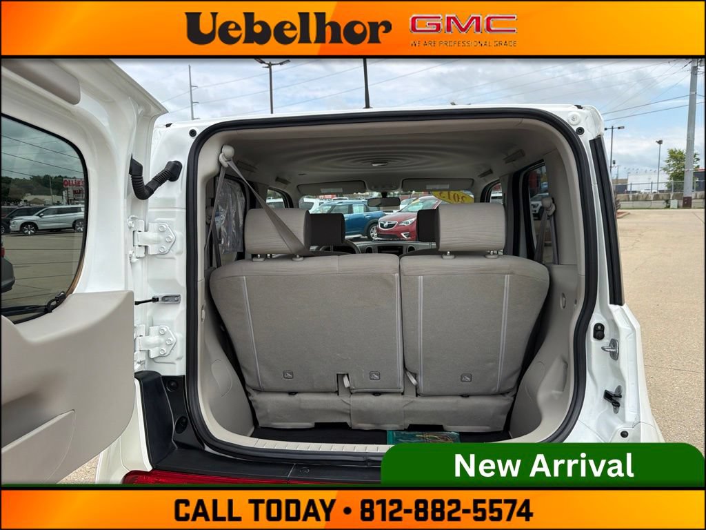 Used 2013 Nissan Cube 1.8 S w/ Interior Designer Pkg FWD image 9