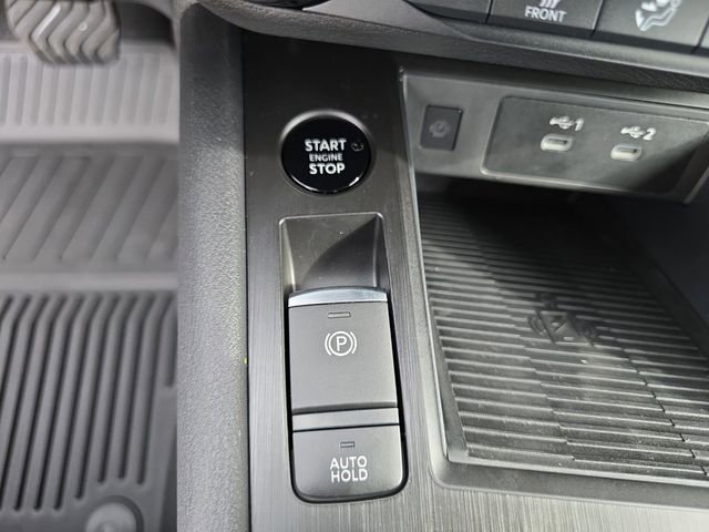 New 2026 Nissan Kicks SV image 29