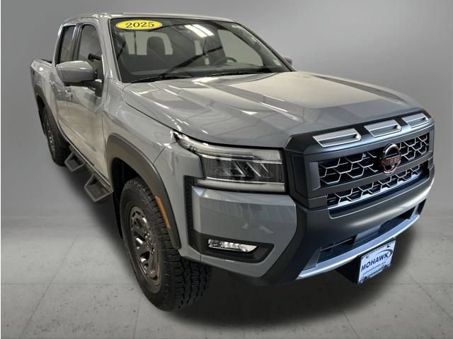 Used 2025 Nissan Frontier PRO-4X w/ Pro Convenience Package AWD/4WD image 8
