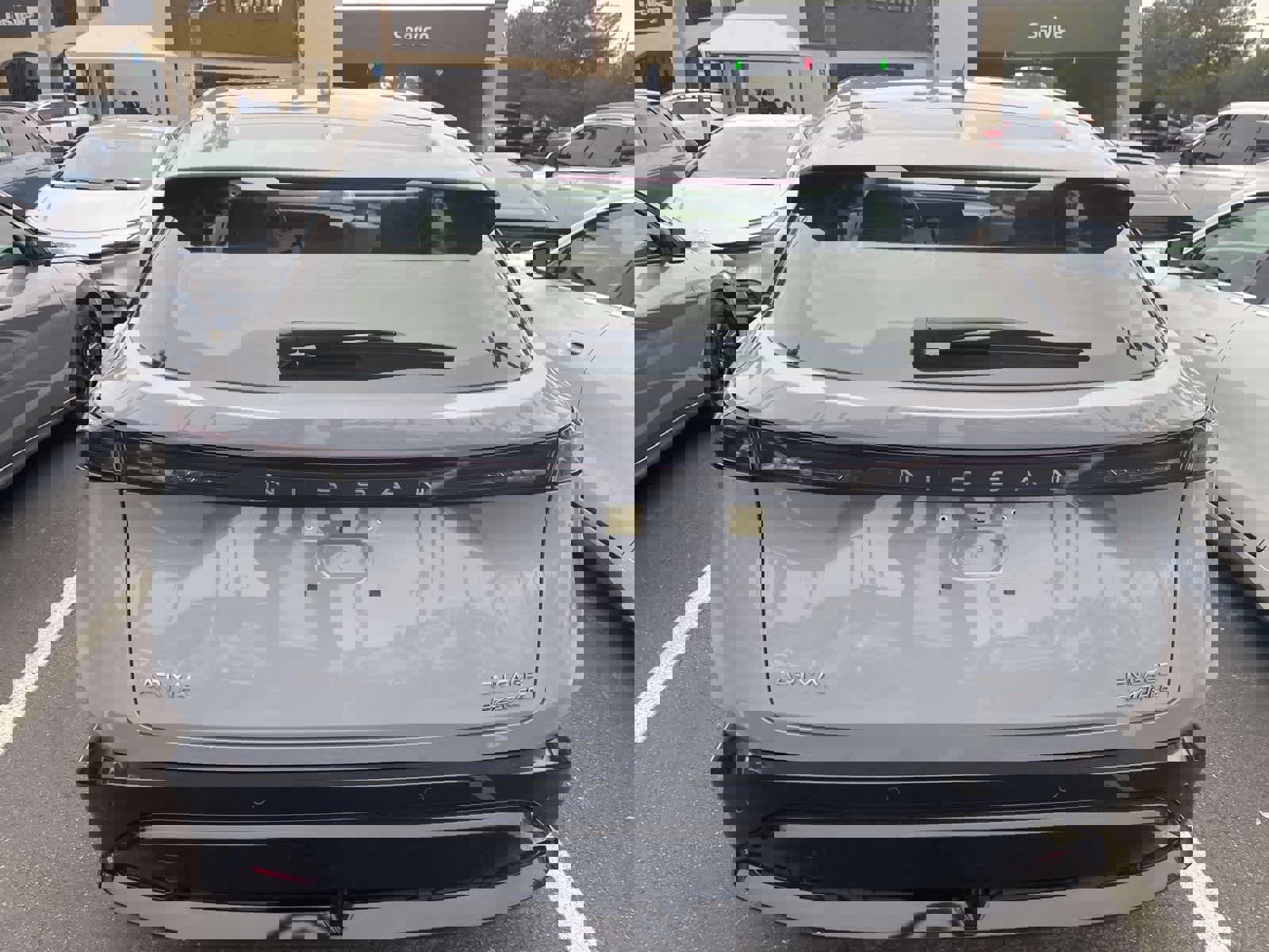 Used 2024 Nissan Ariya AWD image 5