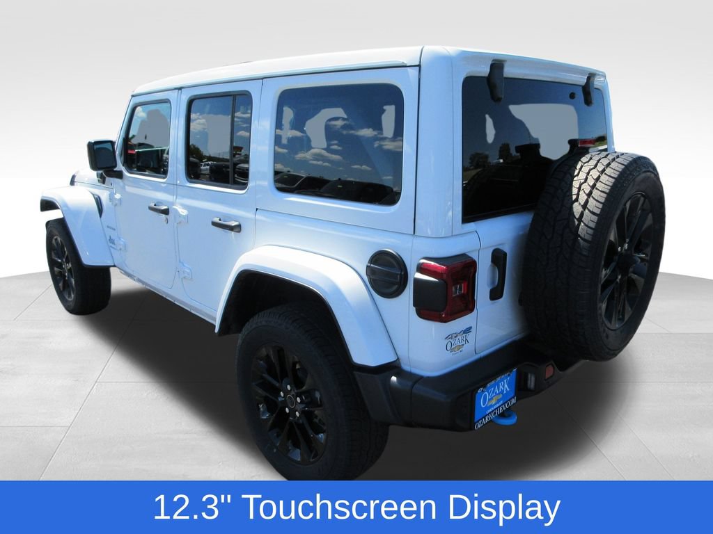 Used 2024 Jeep Wrangler Unlimited Sahara w/ Technology Group AWD/4WD image 3