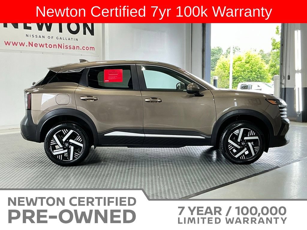 Used 2025 Nissan Kicks SV FWD image 4