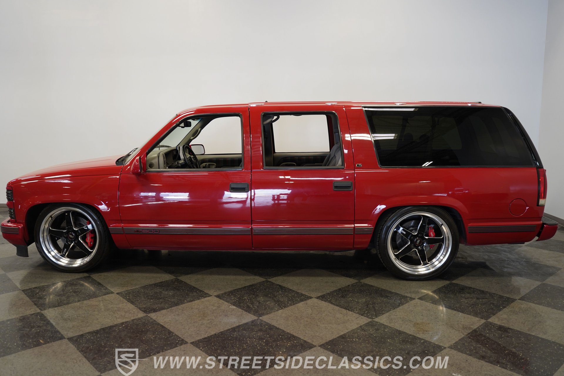 Used 1996 Chevrolet Suburban 2WD image 8