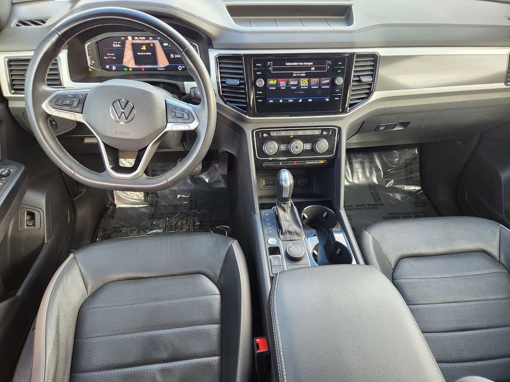 Used 2021 Volkswagen Atlas Cross Sport SEL Premium image 2