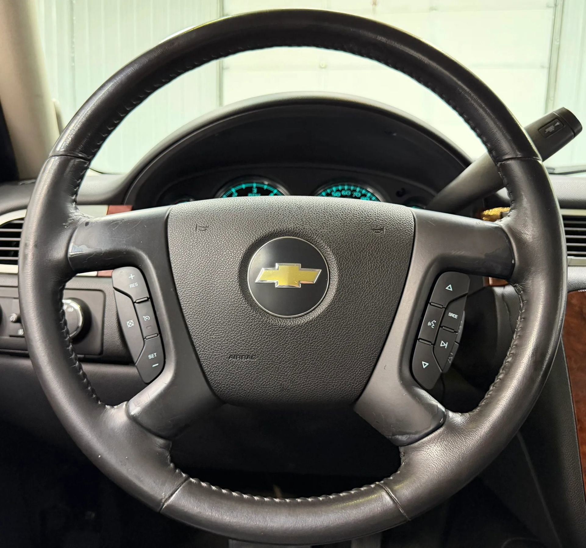 Used 2007 Chevrolet Suburban 2500 LT w/ LT Preferred Equipment Group AWD/4WD image 22