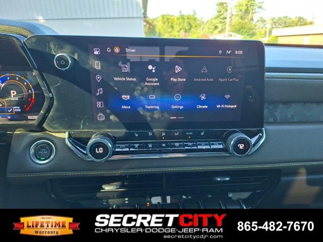 Used 2024 Chevrolet Colorado ZR2 AWD/4WD image 16