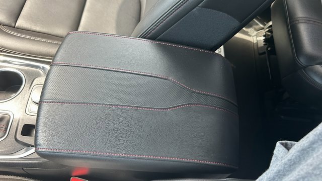 Certified 2023 Chevrolet Traverse RS image 24