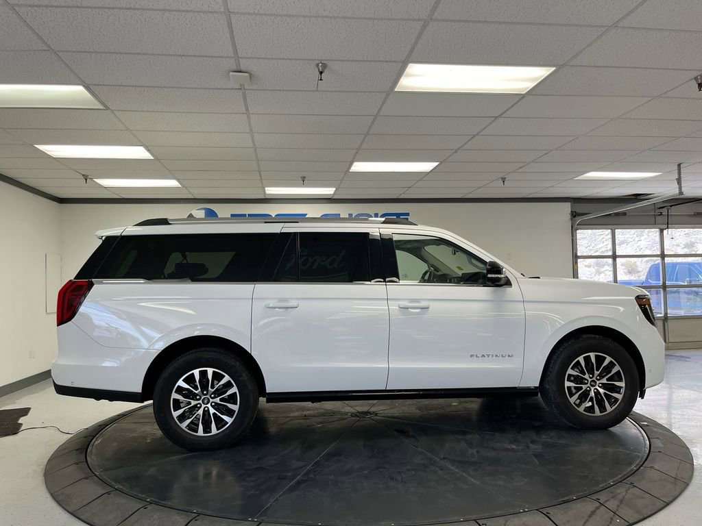 Used 2025 Ford Expedition Max Platinum AWD/4WD image 9